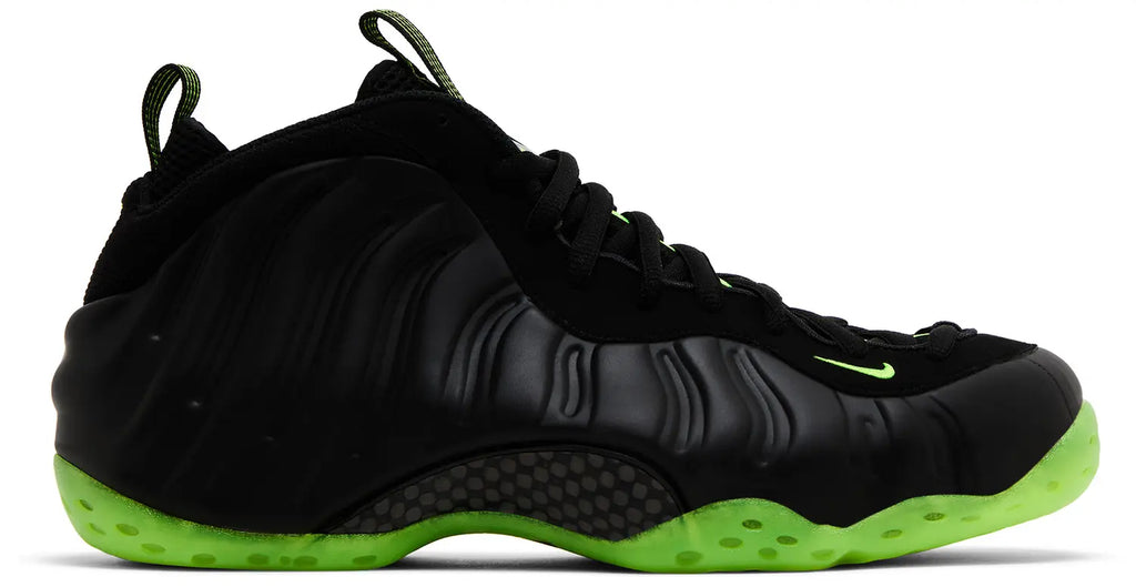 Nike Air Foamposite One 'Black Volt'
