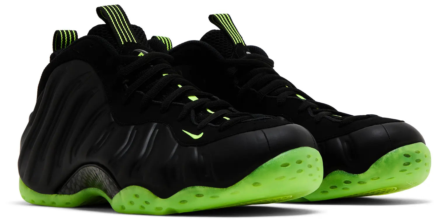 Nike Air Foamposite One 'Black Volt'