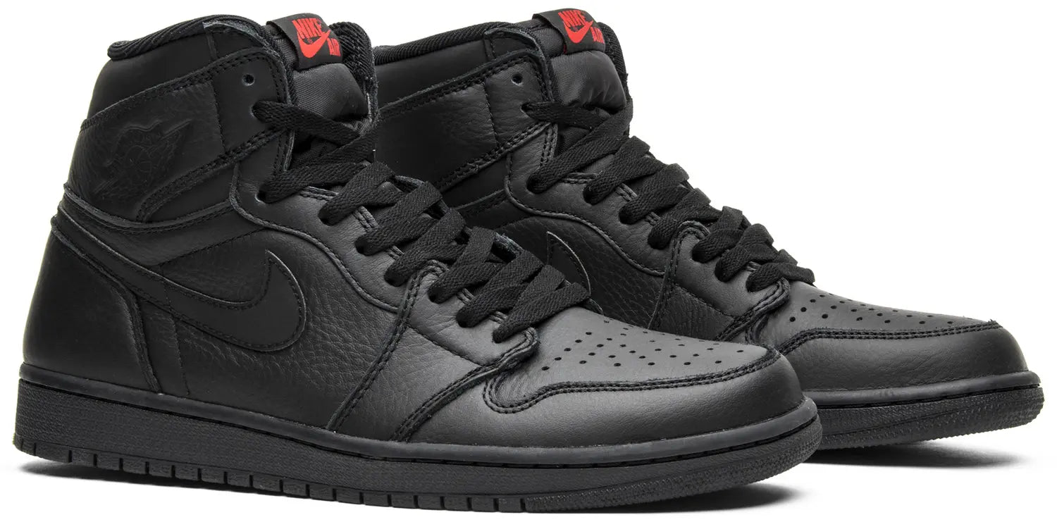 Air Jordan 1 Retro High OG 'Triple Black'